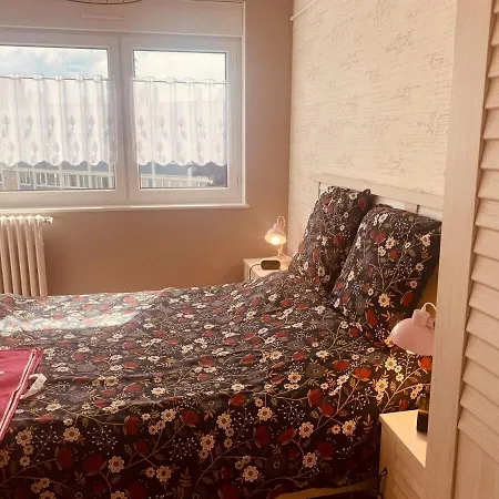 아파트 L De L Ony